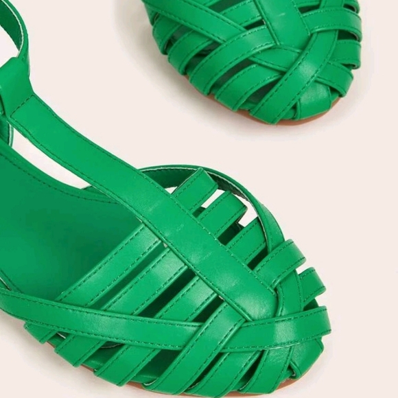 Green shein sandles - Picture 2 of 5